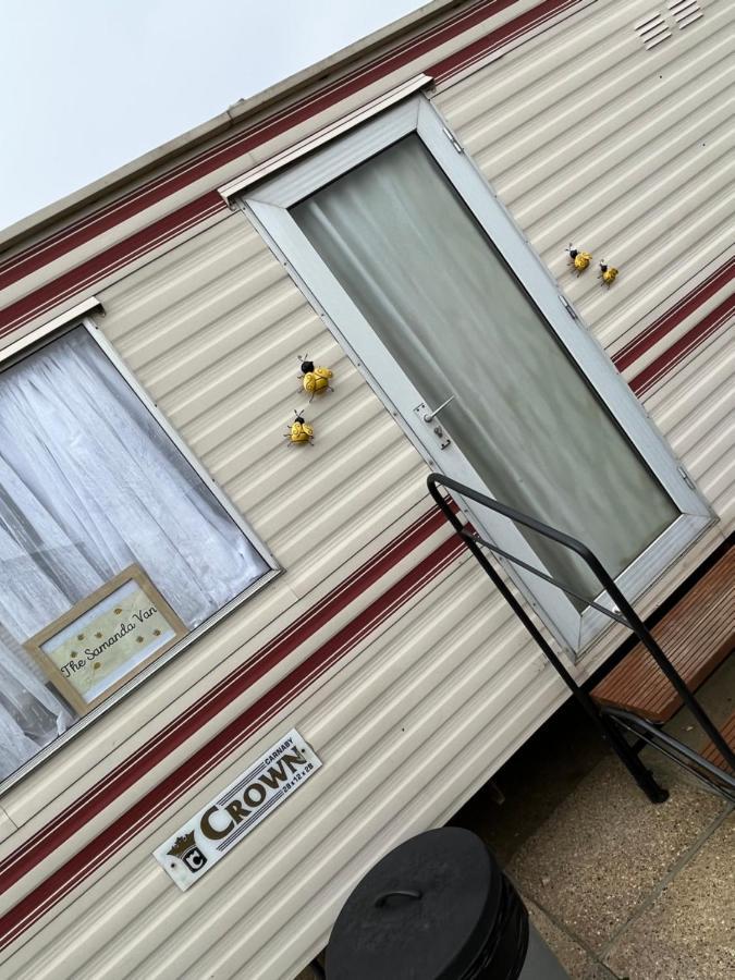 The Samanda Van Newport Caravan Park Hotel Hemsby Exterior photo