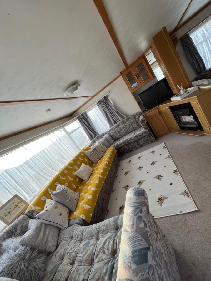 The Samanda Van Newport Caravan Park Hotel Hemsby Exterior photo
